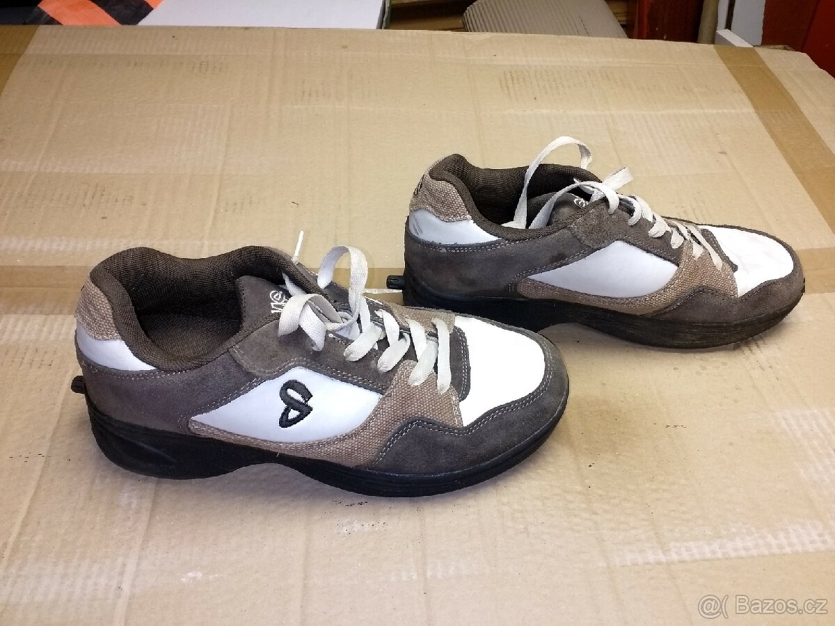 Kolečkové boty 40 - 2