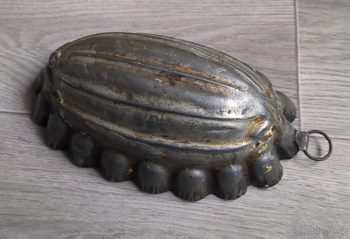 Starožitná KUCHYŇSKÁ FORMA - 2