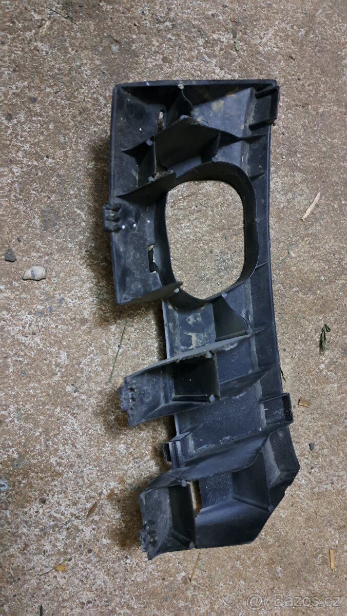 Podpěra nárazníku Golf IV vpředu - 2