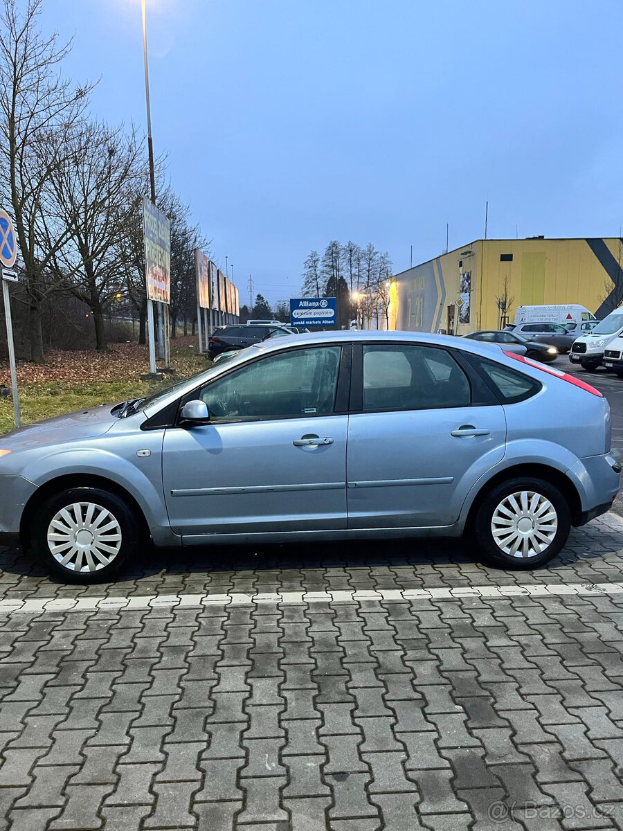 2007 Ford Focus mk2 1.6 benzín 74kW - 2