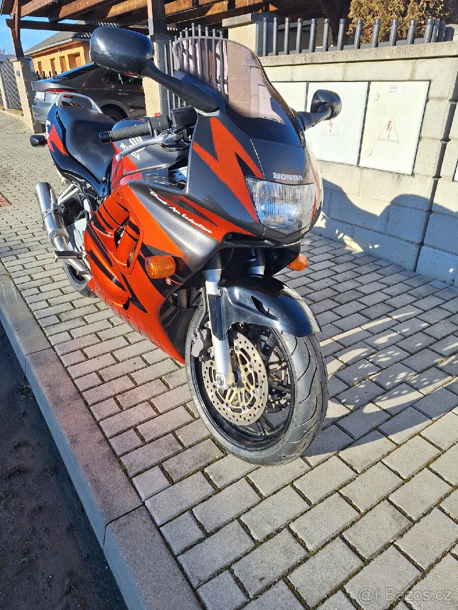 Honda cbr 600f-35kw - 2
