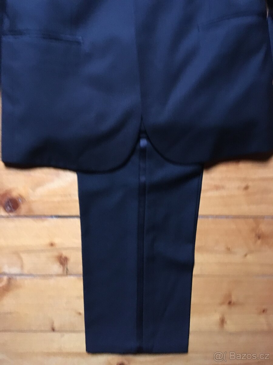 Pásnký smoking, obleky - 2