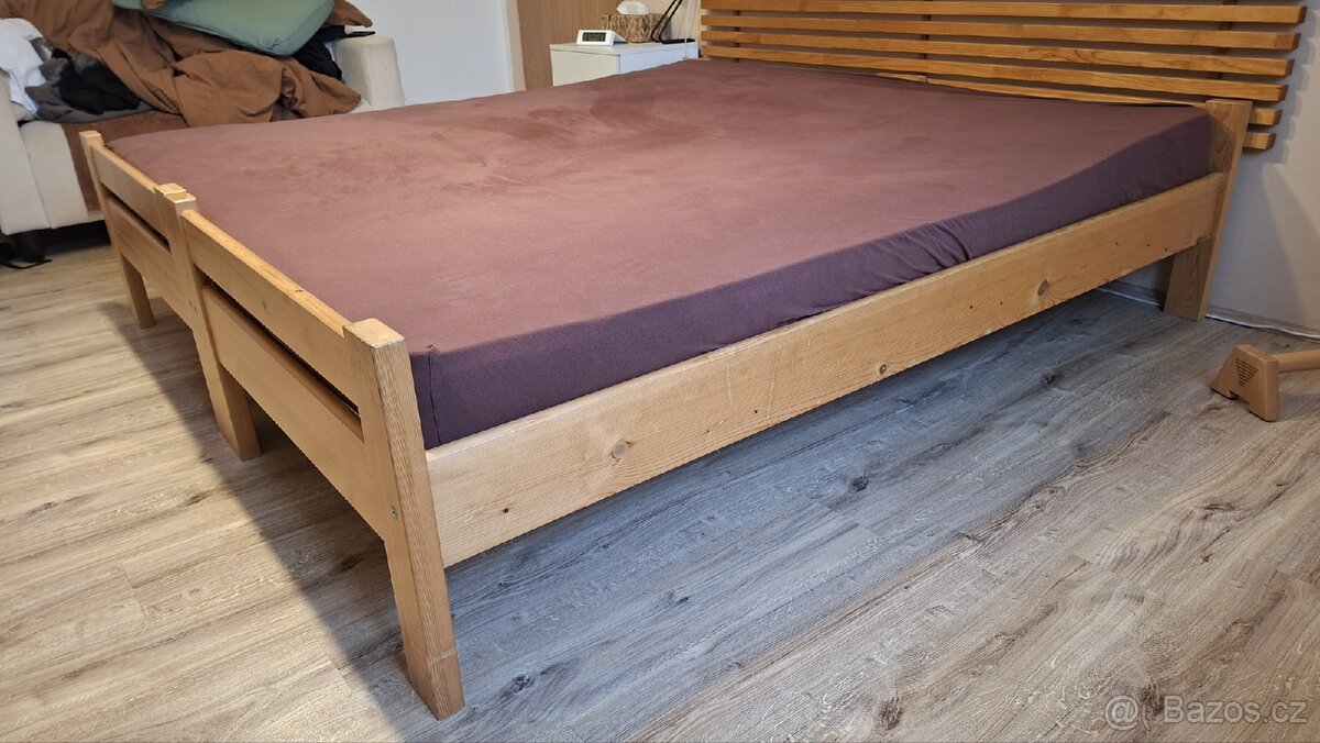 2 x postel, rošty, matrace - 2