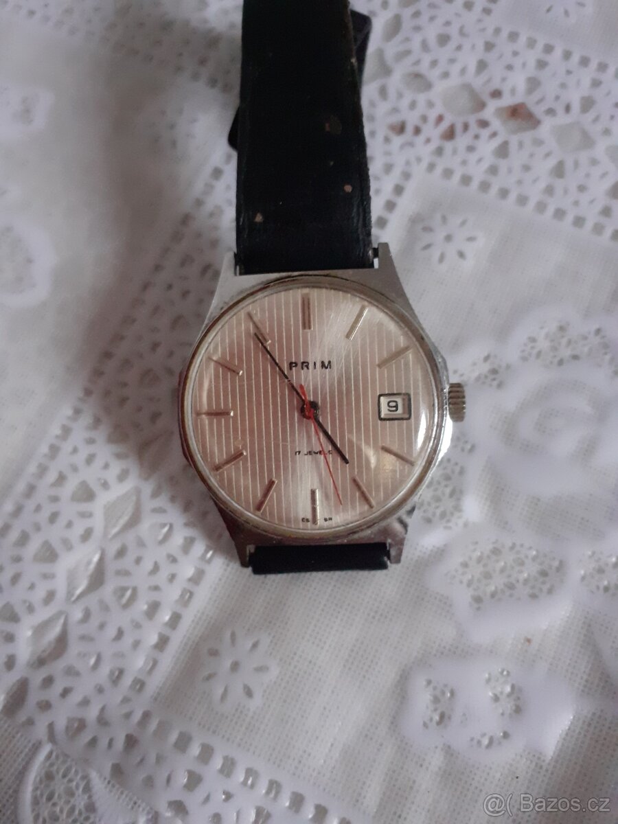 Retro hodinky prim pyžamo - 2