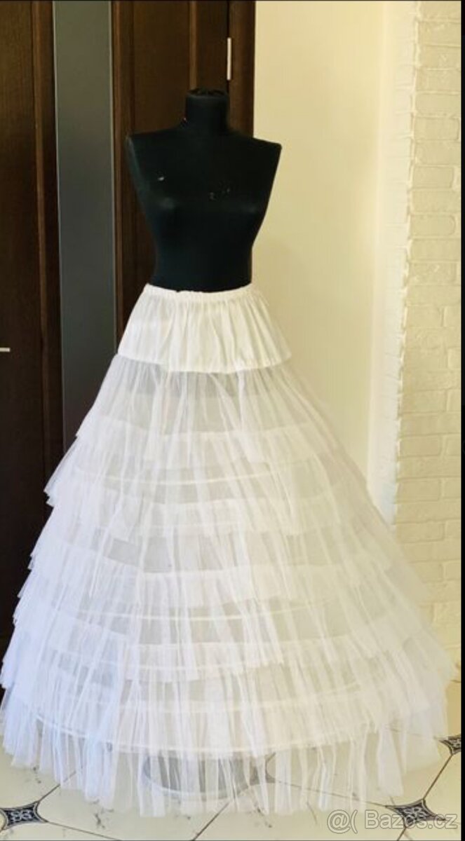 kruhová spodnička narasena - 2