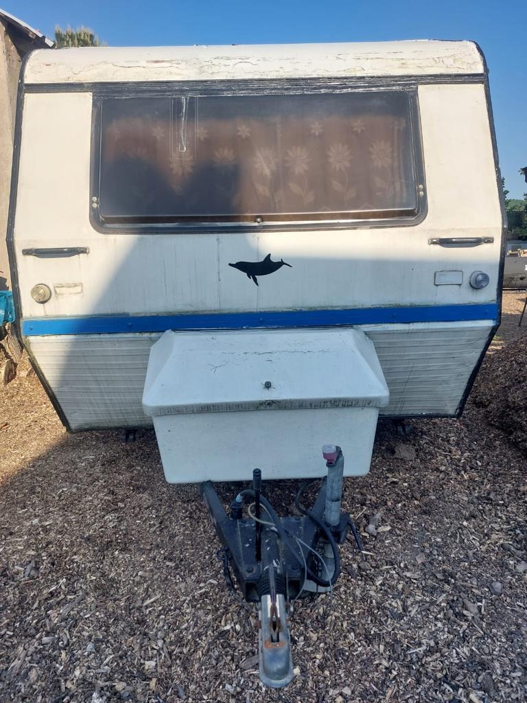 Prodám karavan s předstanem - 2