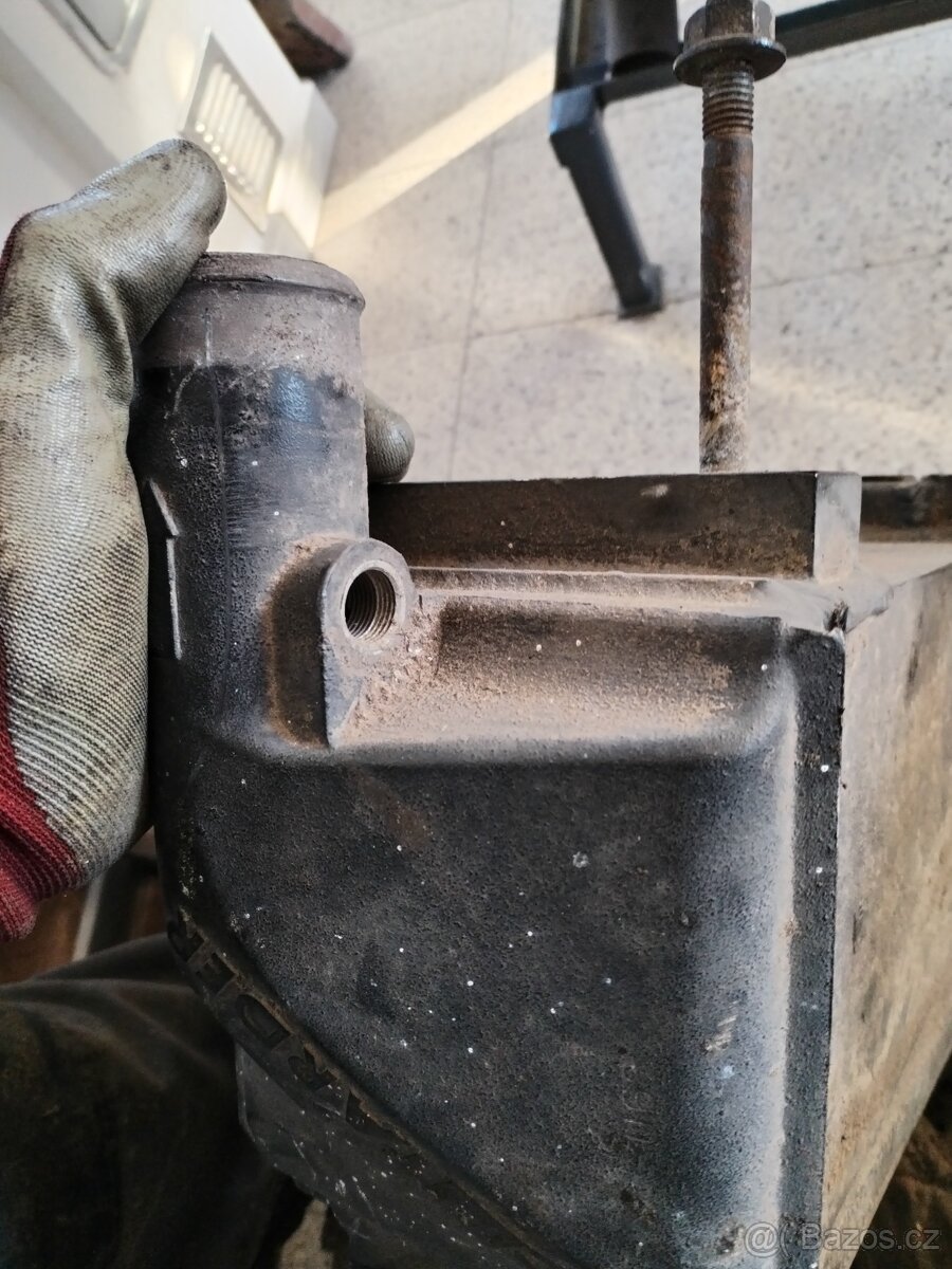 Prodám chladič oleje - 2