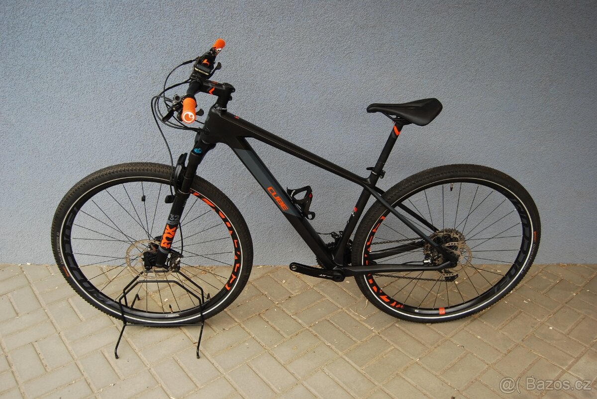 Cube Reaction 29 Carbon M - 2