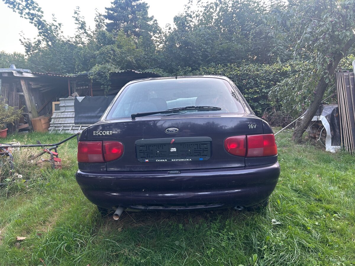 Ford Escort - 2