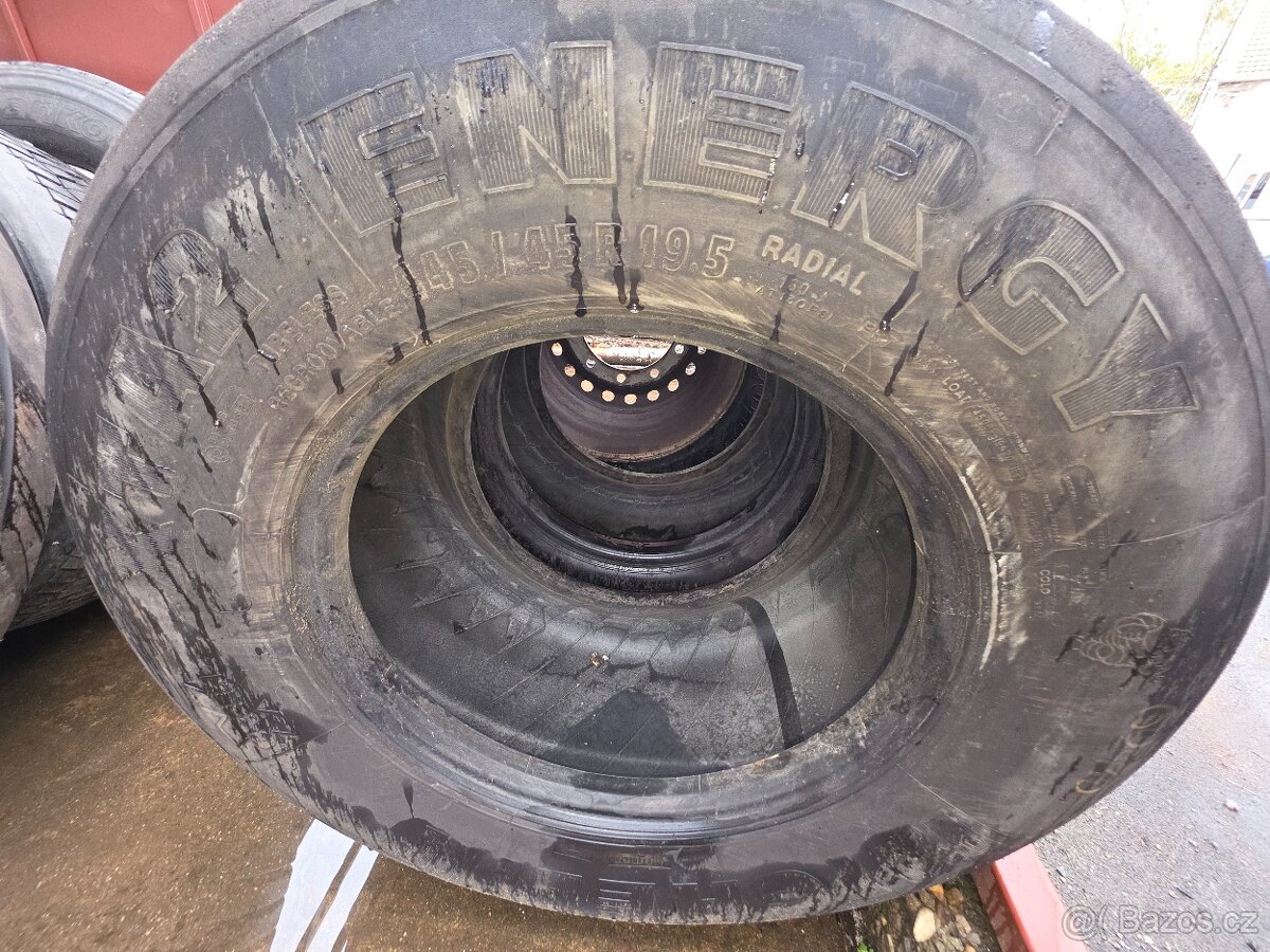 Pneu 445-45/19.5 - 2