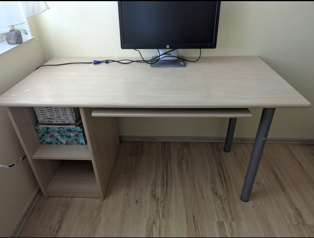 Psací stůl s úložným prostorem - 2