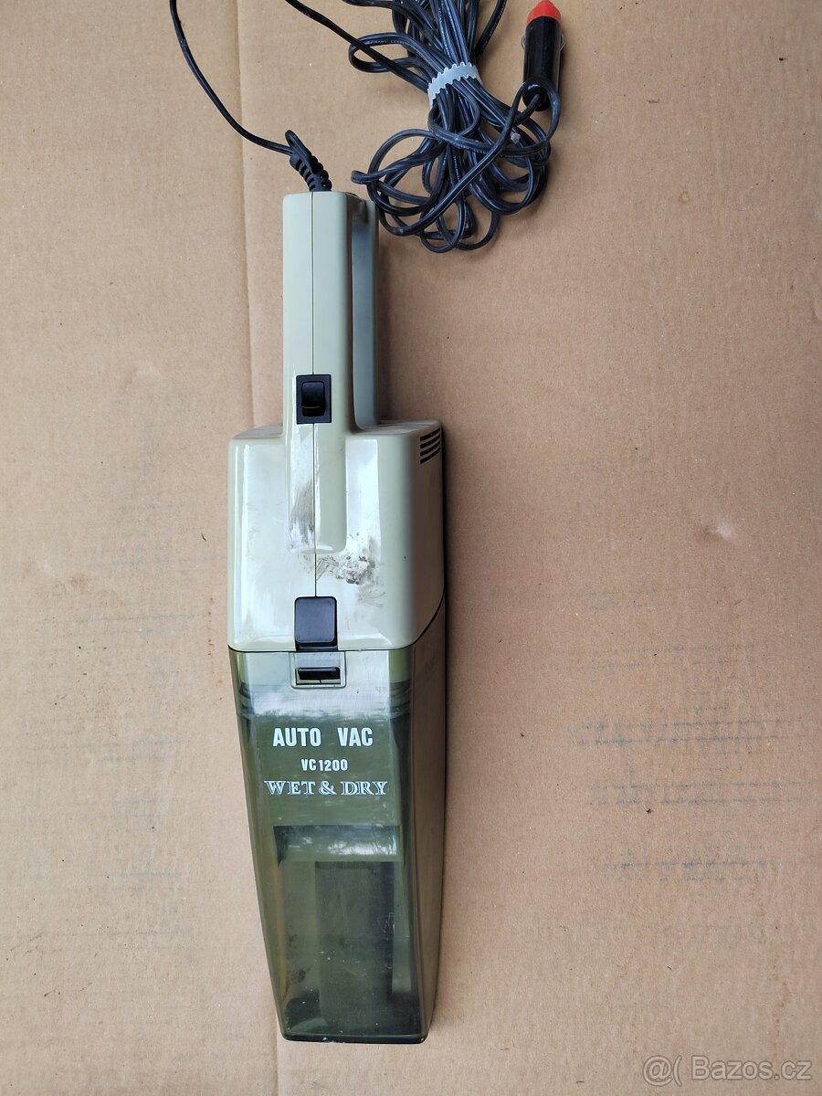 Vysavač do auta na 24V - 2