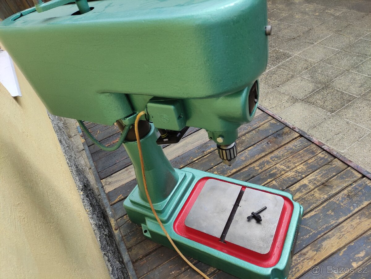 Jihokov V16 stolní vrtačka - 2