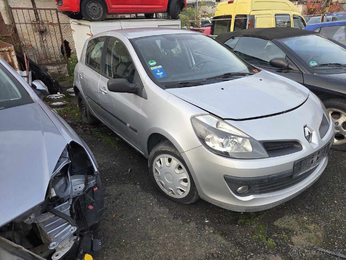 Renault Clio - 2