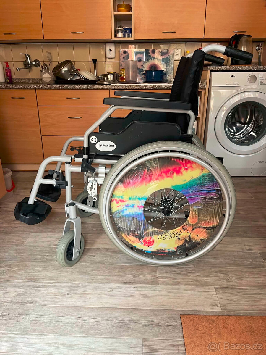 Mechanický invalidní vozík - 2