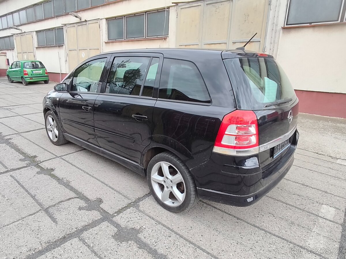 Opel Zafira 1.9 110 kW díly - 2