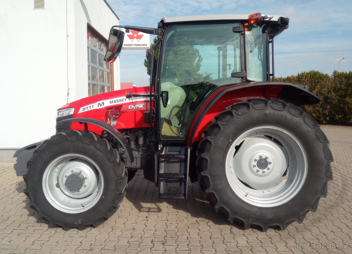 Traktor Massey Ferguson MF 5711M Dyna4 COMFORT - 2