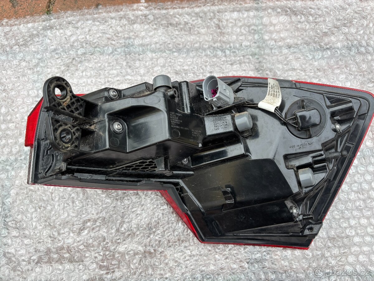 Zadní levé světlo Škoda Kamiq 658945207B - 2