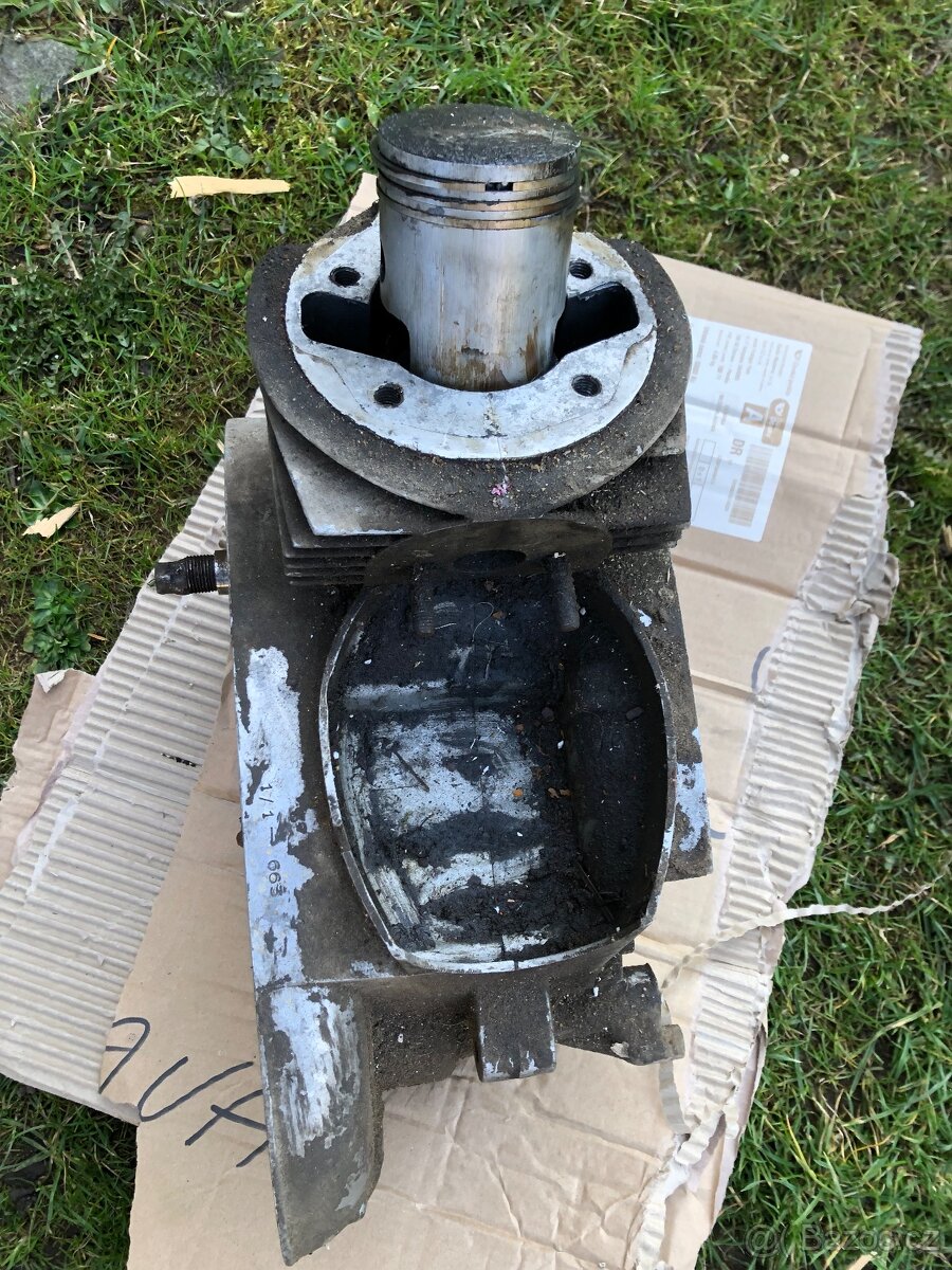 Polomotor jawa 353 - 2