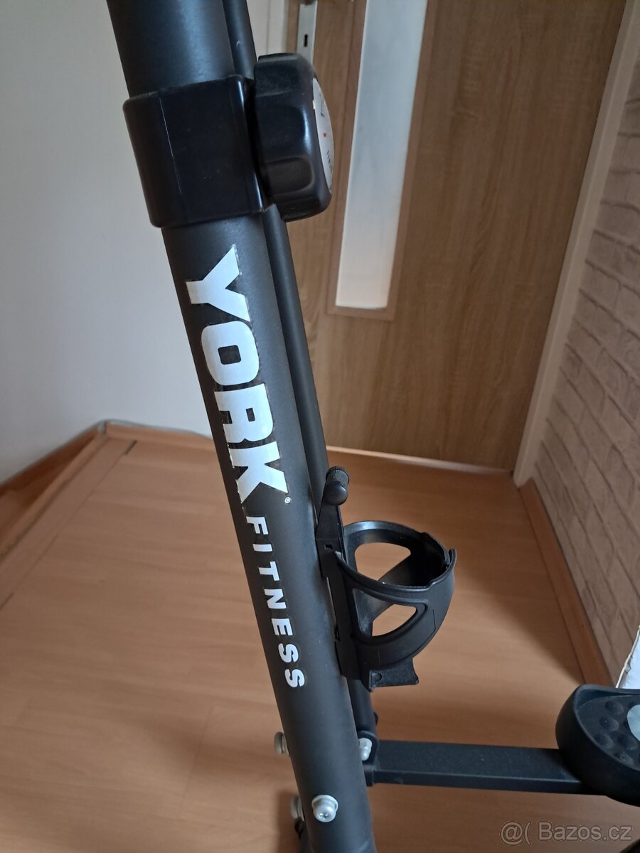 Elipticky trenažér - 2