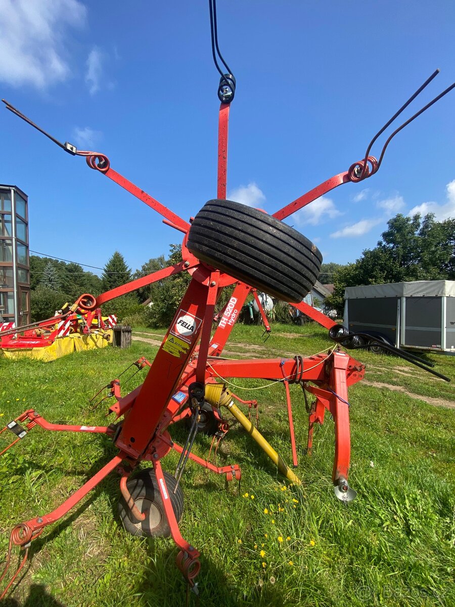 Obraceč sena a píce FELLA TH 520 - 2
