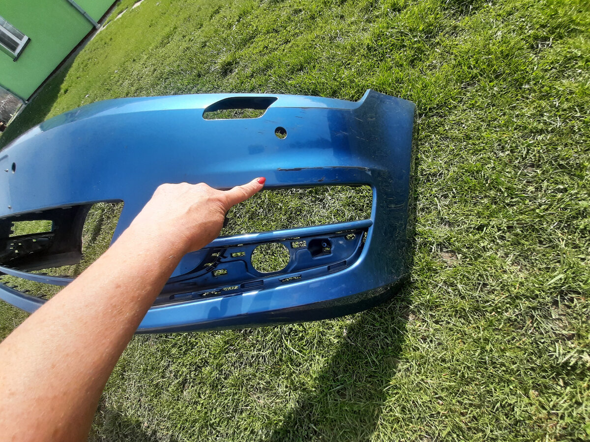 VW Golf přední nárazník 5G0807221 - 2