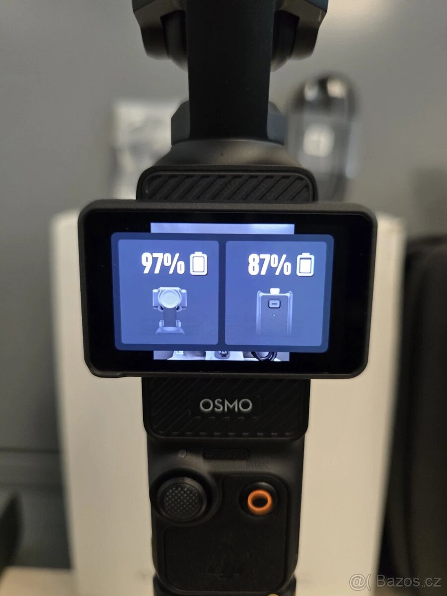 DJI Osmo Pocket 3 Creator Combo - 2