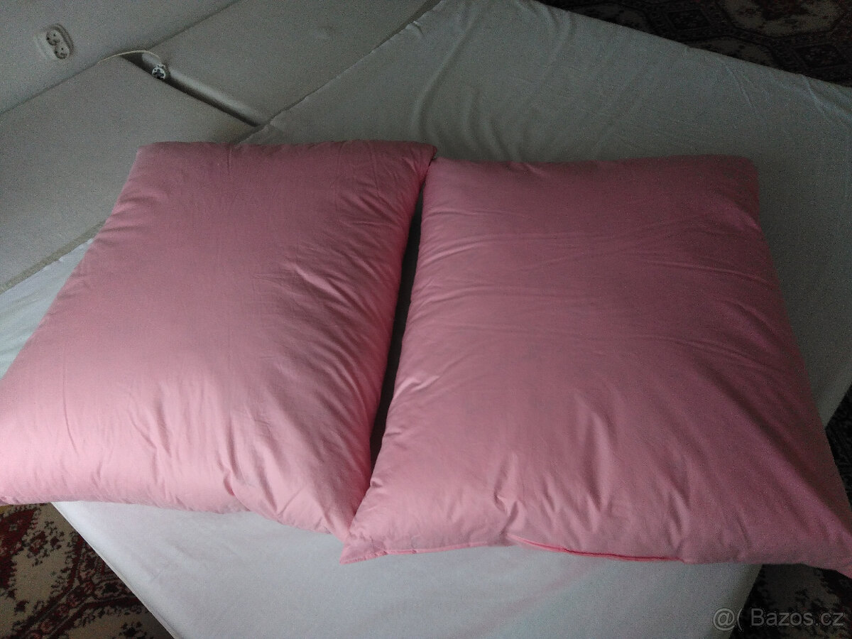 Péřové polštáře - 2