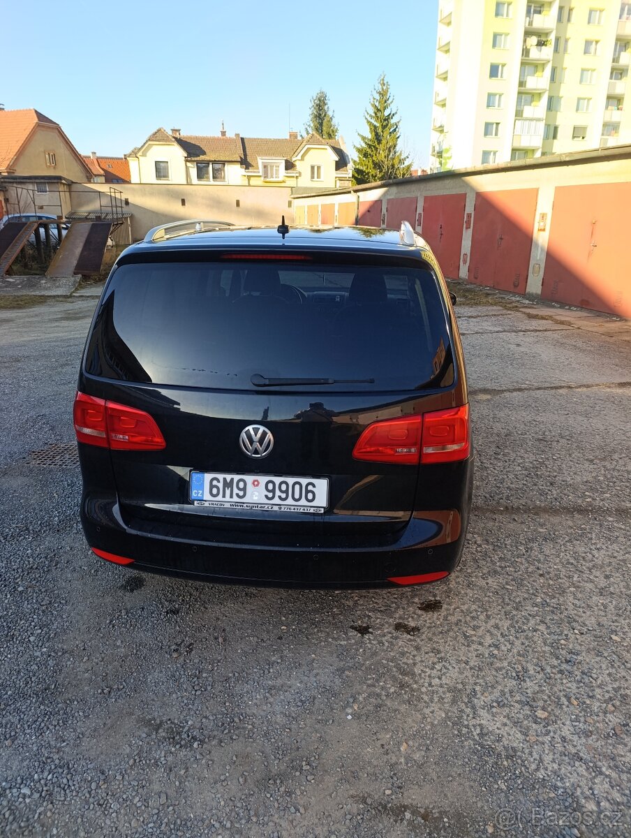 Volkswagen Touran - 2