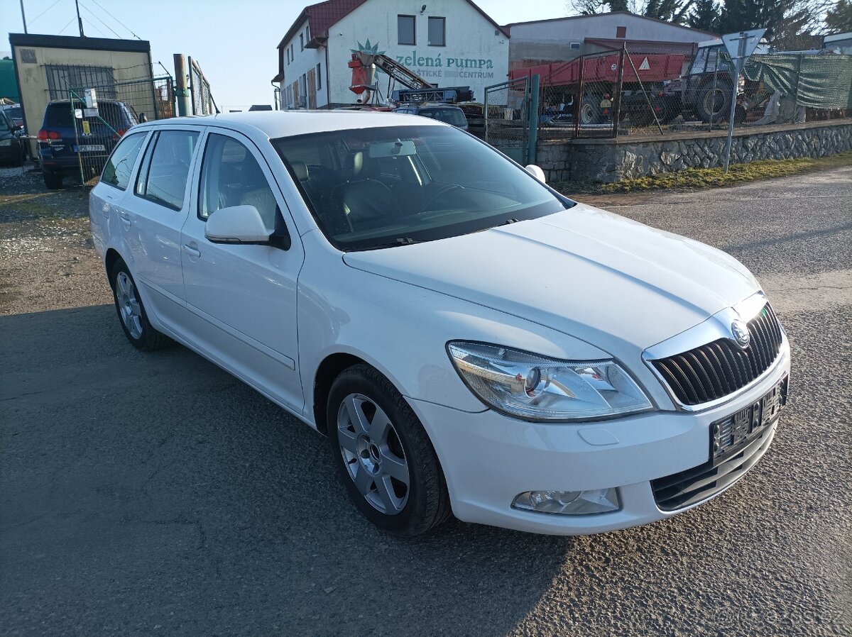 Škoda Octavia - 2