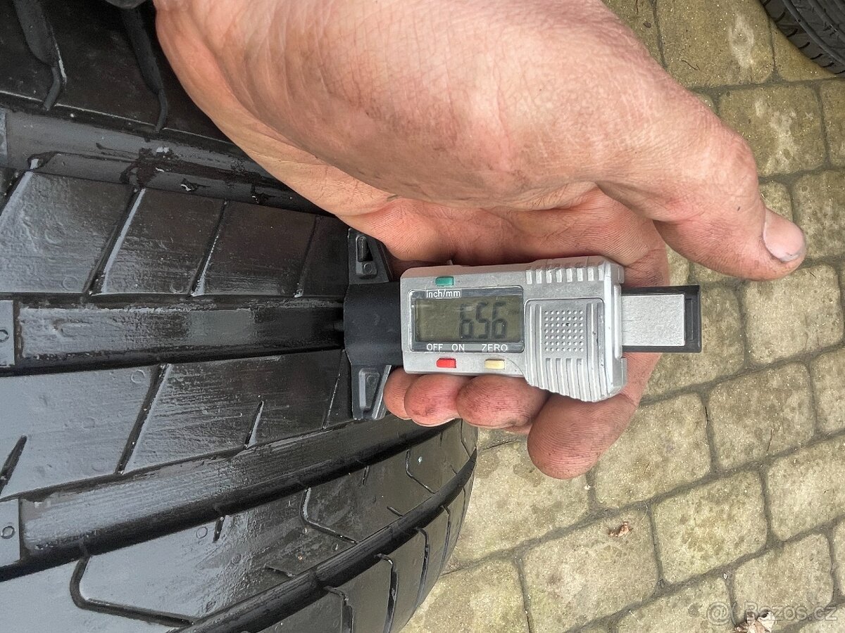 Dvě letní pneu 255/50/19 Pirelli - 2