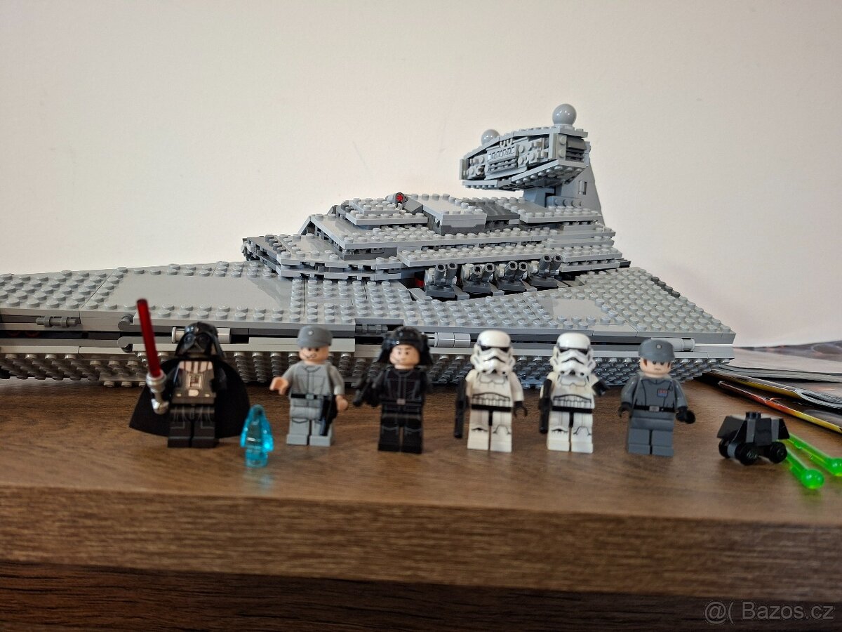 LEGO 75055 Imperial Star Destroyer - 2
