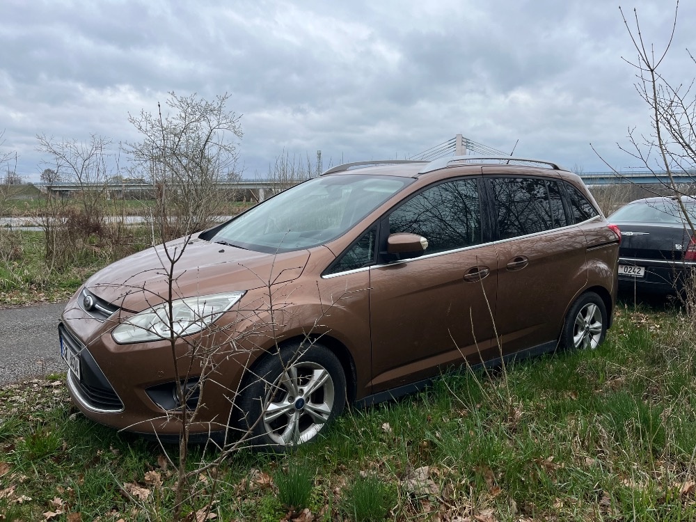 Prodám C-Max na díly - 2