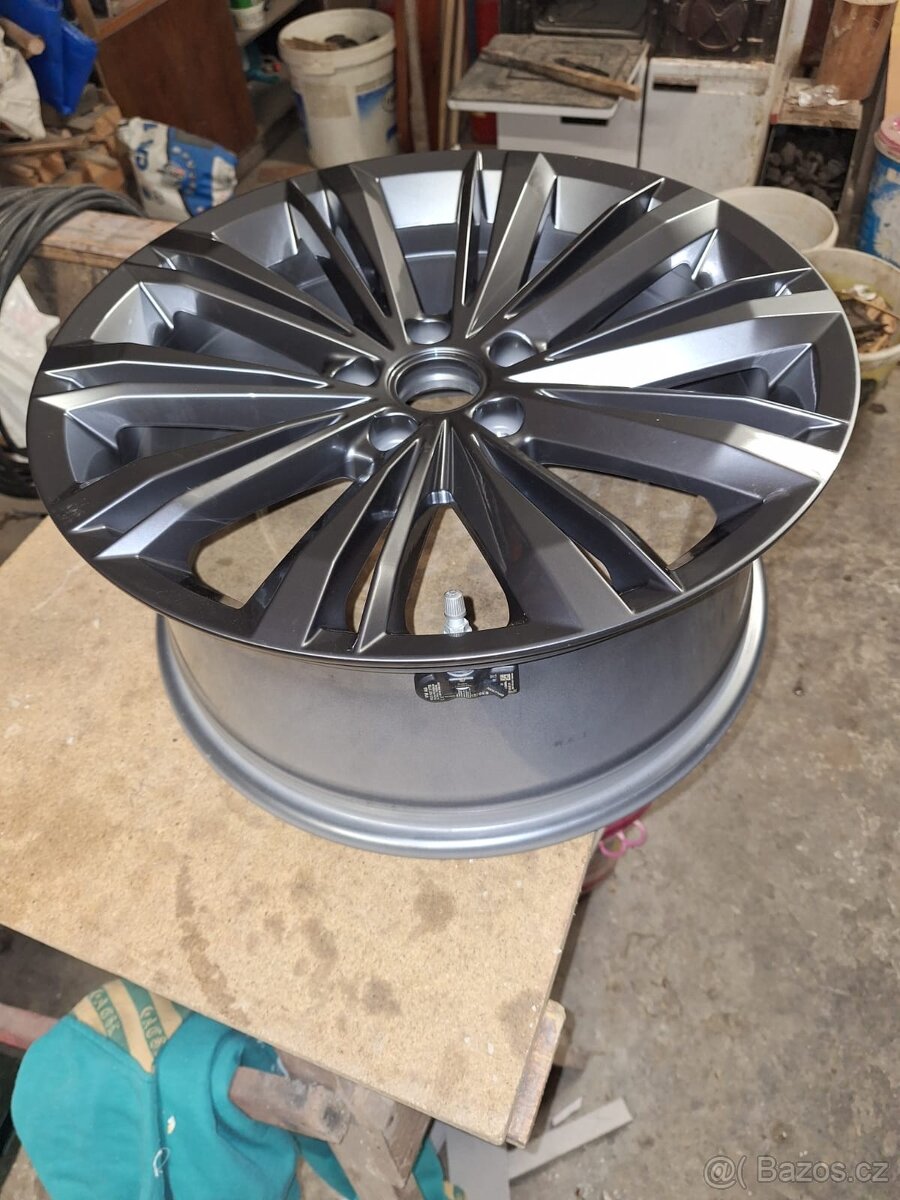 ALU disk Passat B8 nový - 2