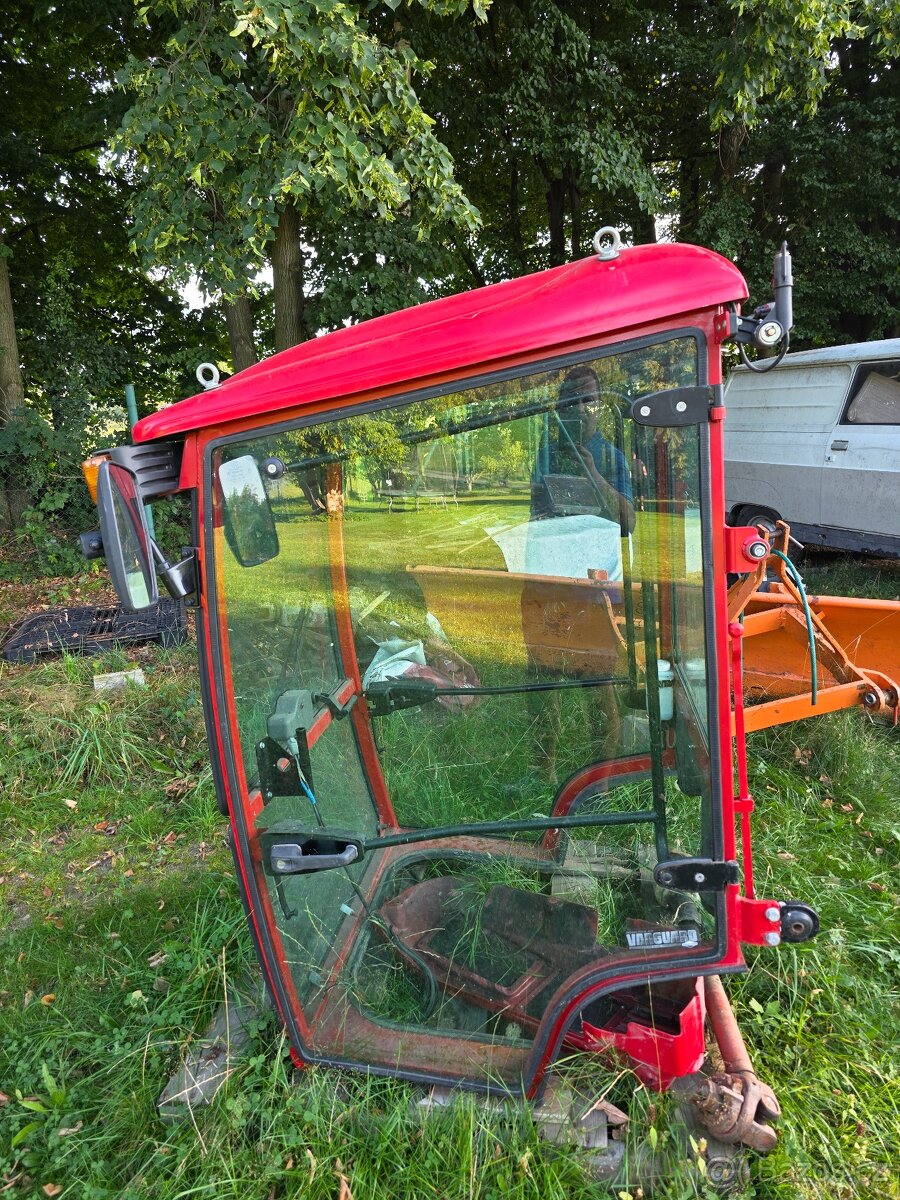 Kabina na traktor, sekačku, malotraktor, minibagr - 2