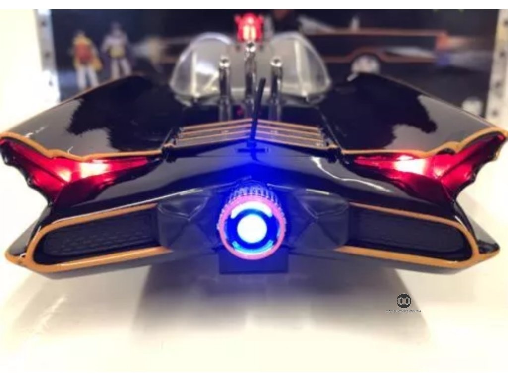 Batmobil 1:18 - 2