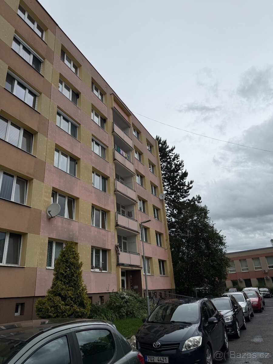 Byt 1+1, Louny - 2