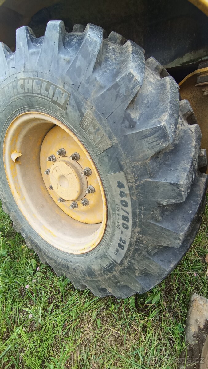 Komatsu WB93R - 2