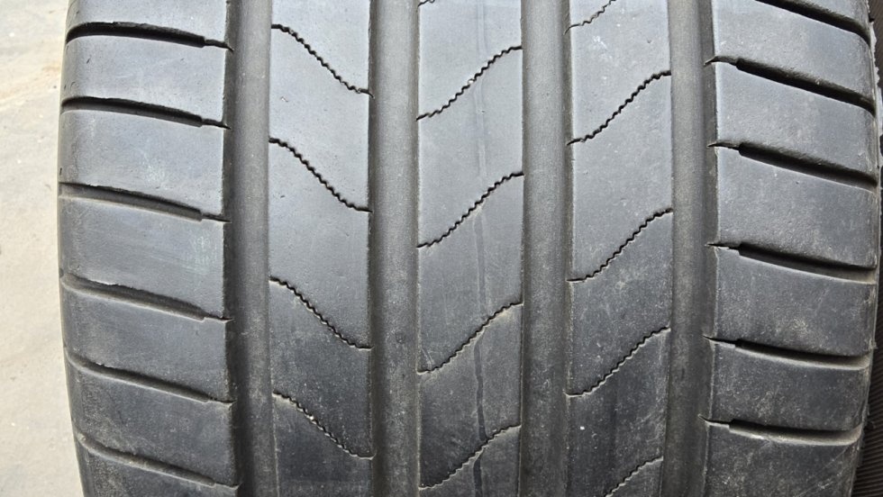 Letní pneu 235/45/18 Bridgestone - 2