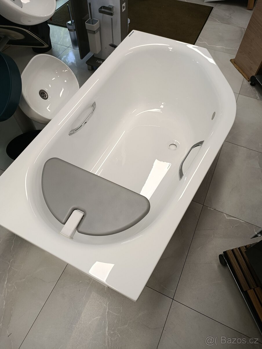 Pohodlná asymetrická vana 160 L - 2