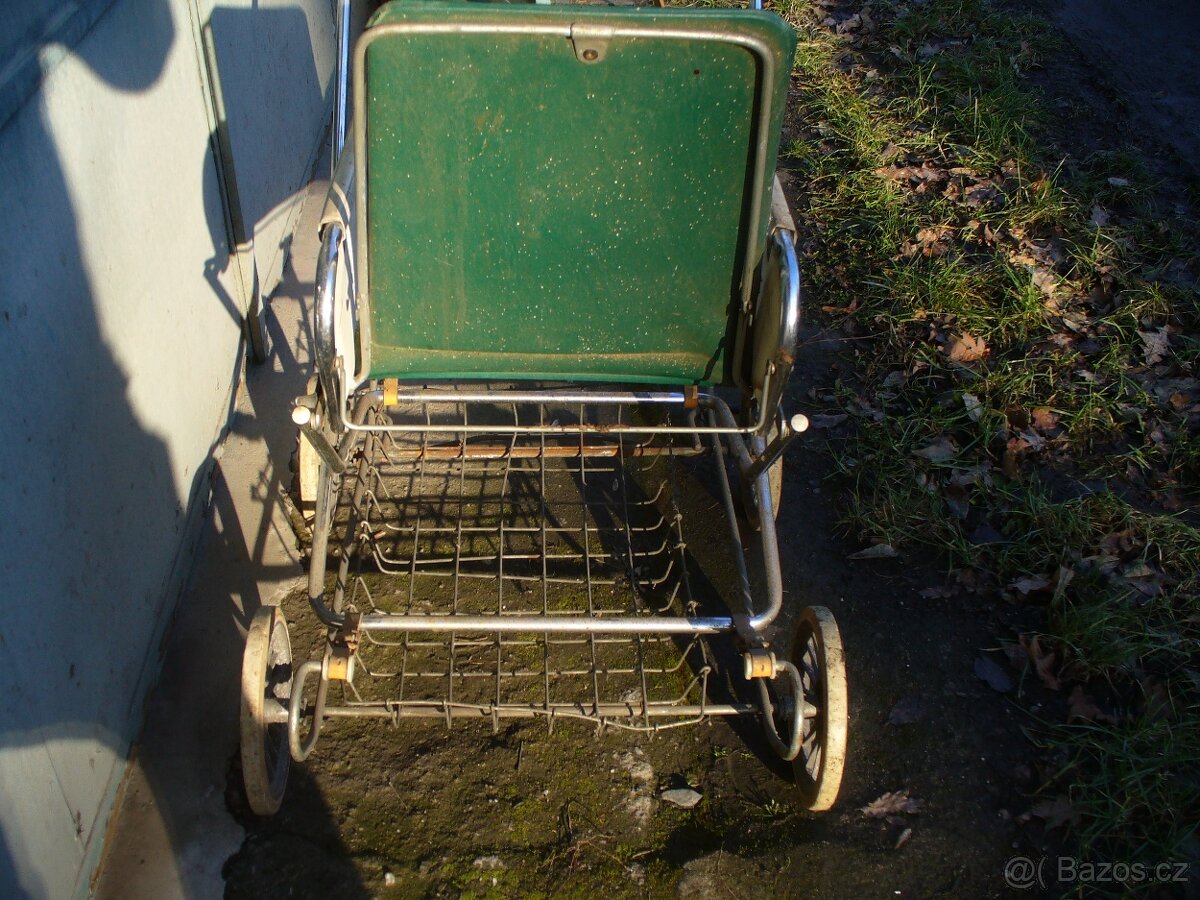 retro kočárek - 2