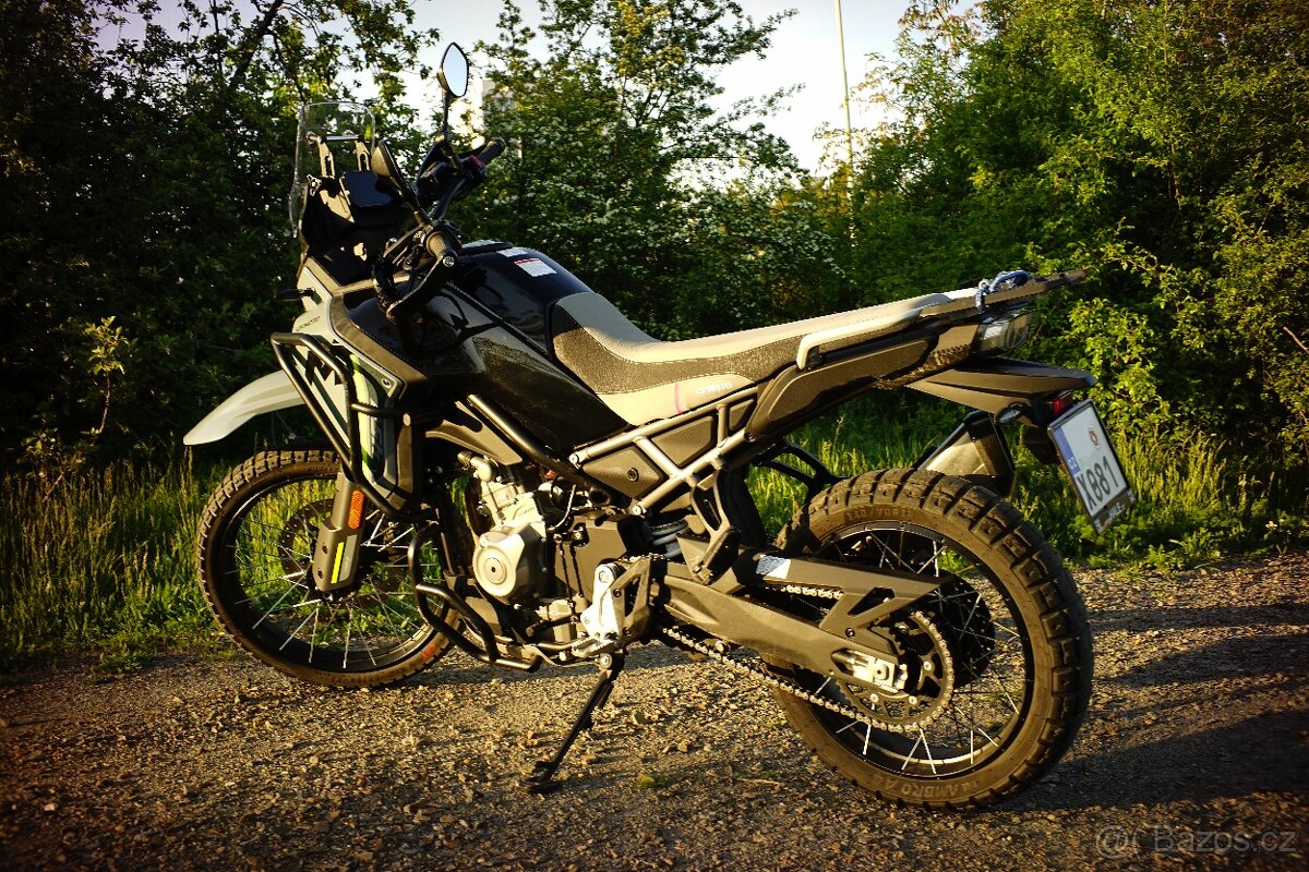 Cf Moto MT 450, zánovní 2.450 km, výborný stav