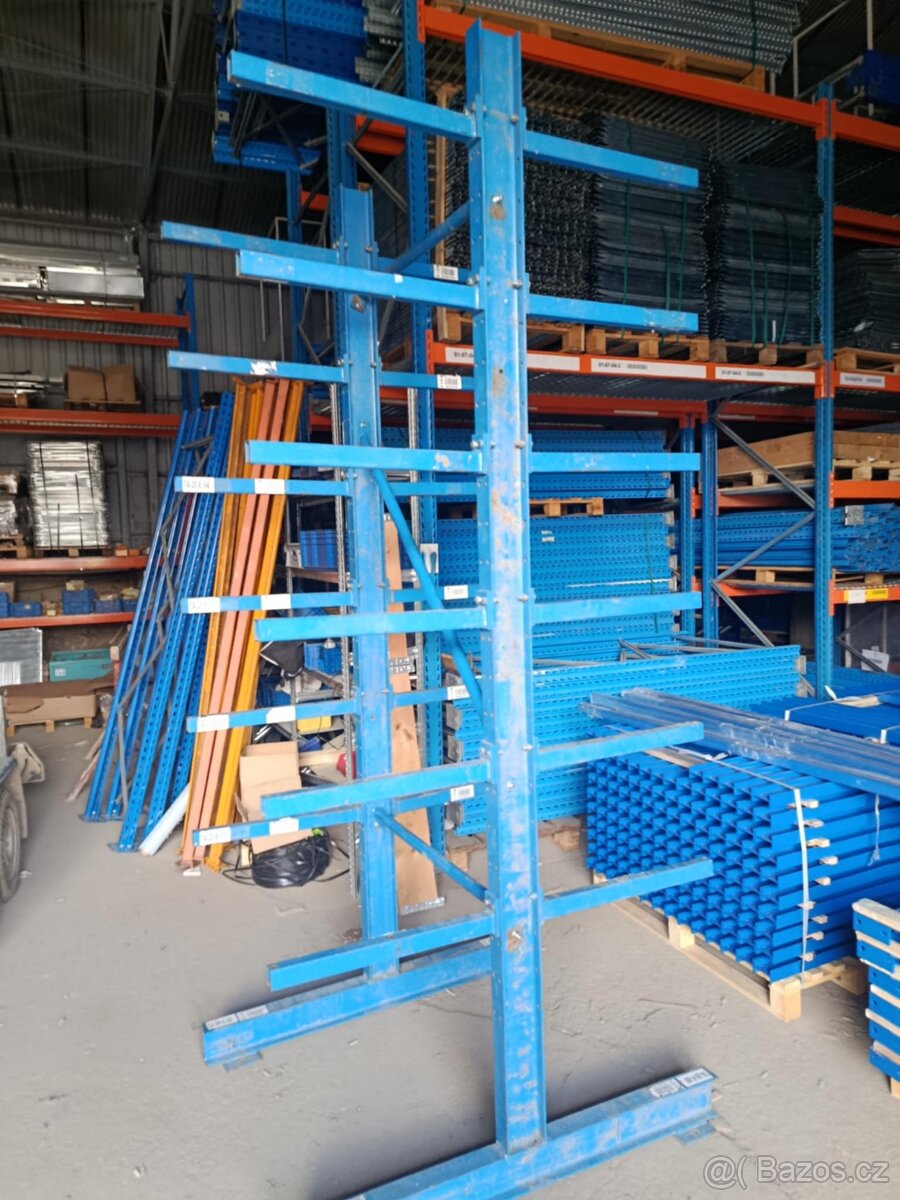 Konzolové regály 3000mm použité - 2