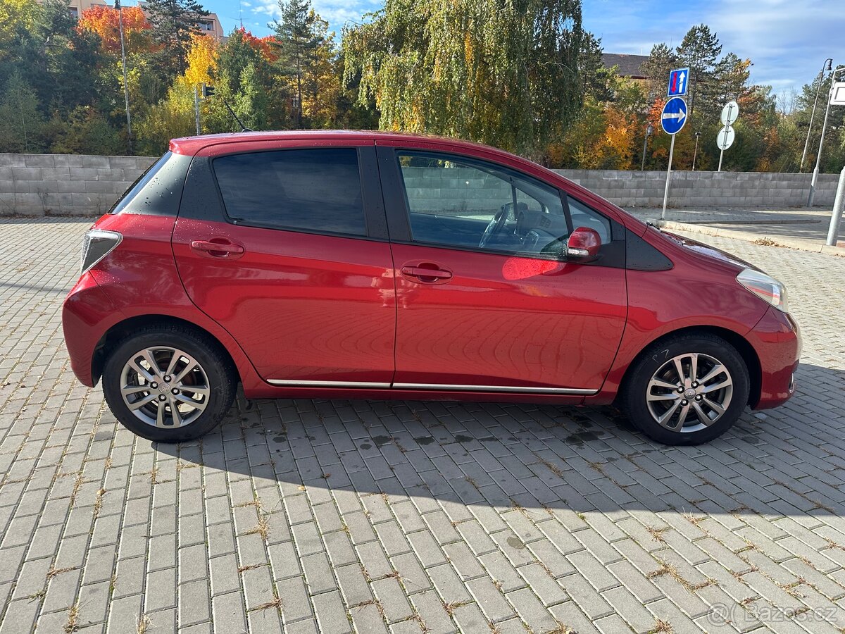 Prodám Toyota Yaris 1.3i Automat - 2