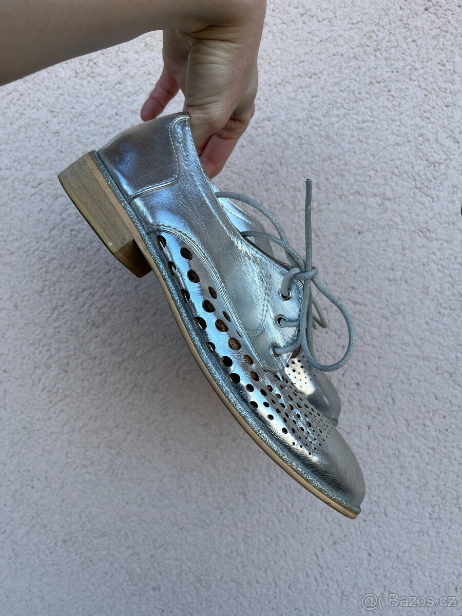 Originální kožené vintage stříbrné polobotky, vel. 41 - 2