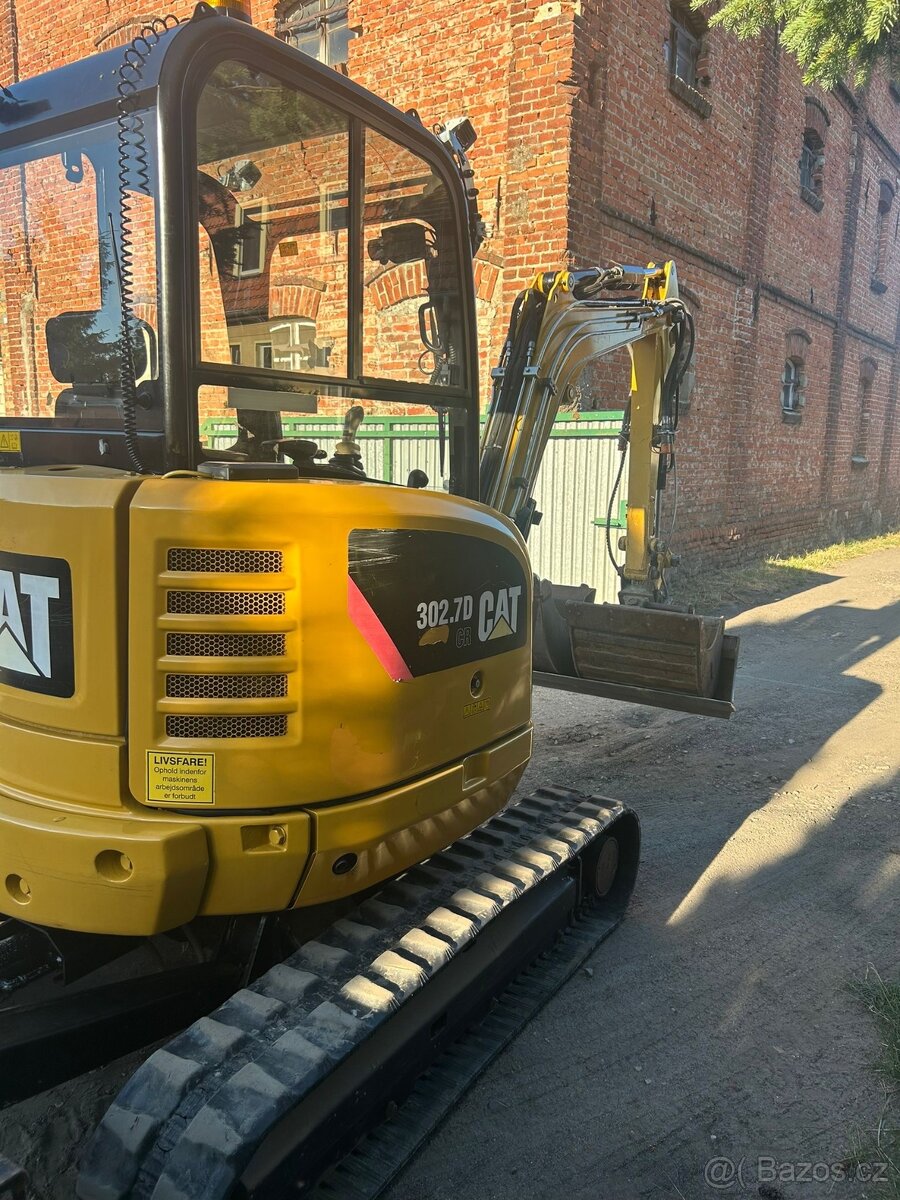 Cat 302.7D Minibagr 3T s naklápěcí hlavou - 2