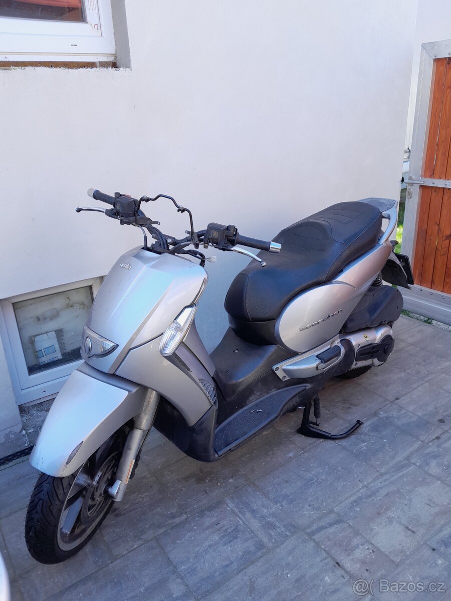 Aprilia Scarabeo 400i/ 250i 2009, rozprodám po dílech - 2