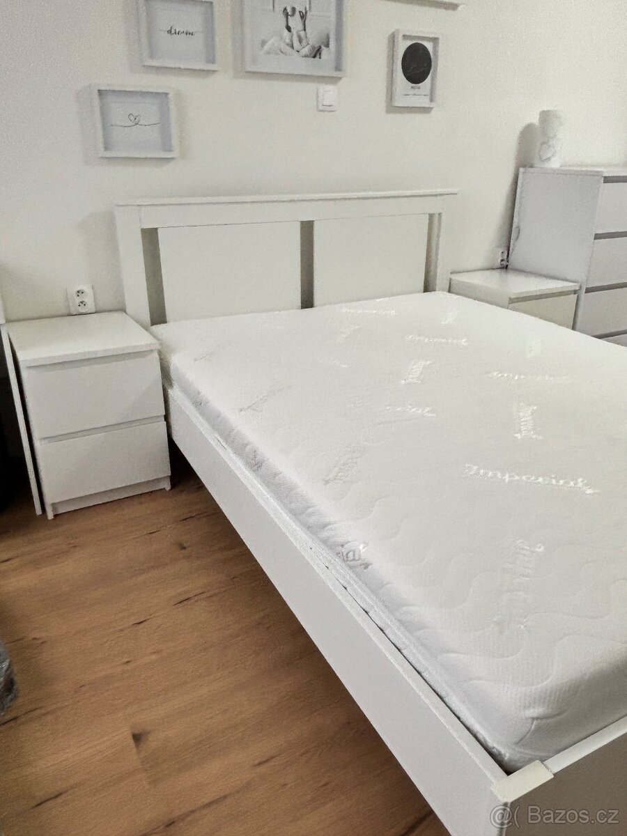 Postel s úložným prostorem - 2