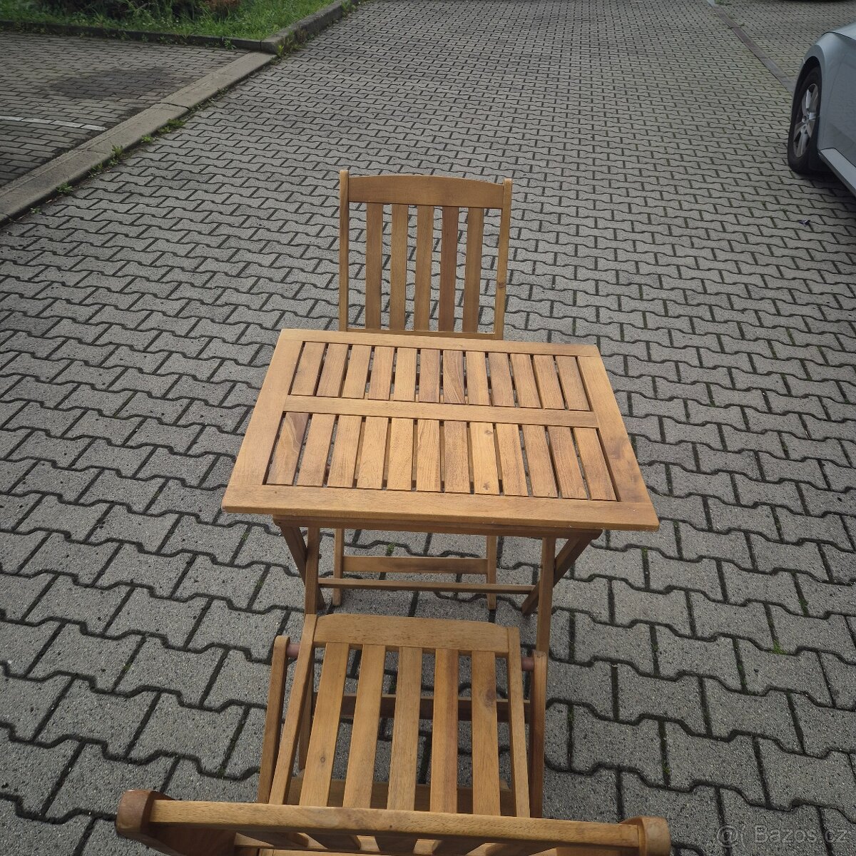 Stolek a dvě křesla - 2