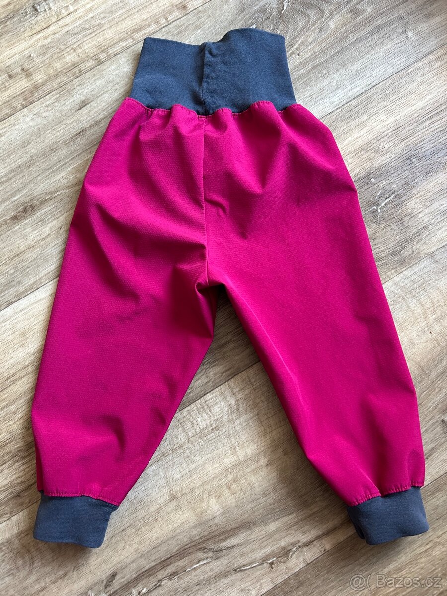Jaro/podzim softshellové kalhoty vel 86/92 - 2
